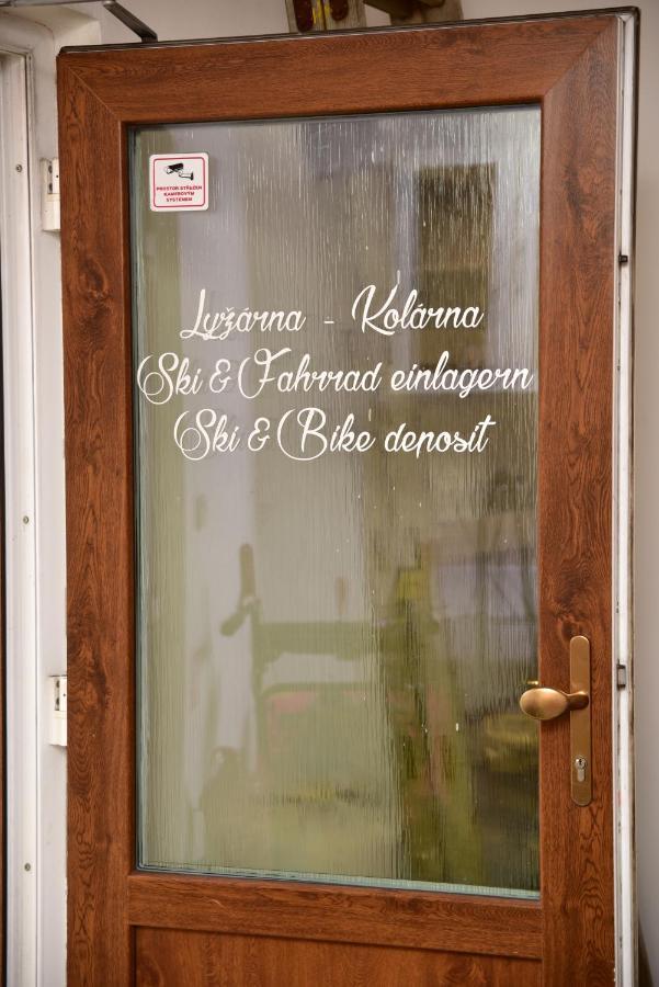 Pension U Krbu Mikulov v Krusnych Horach Ngoại thất bức ảnh
